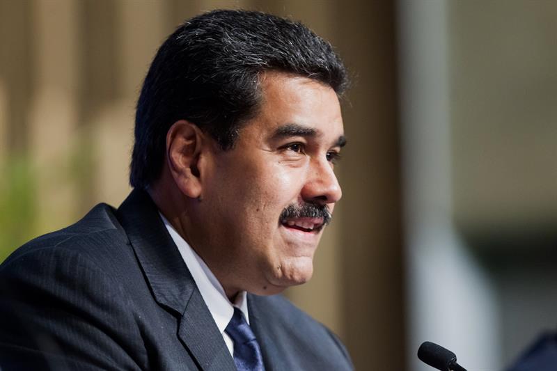 Maduro encarga a los consejos de trabajadores un plan de desarrollo de 800 empresas