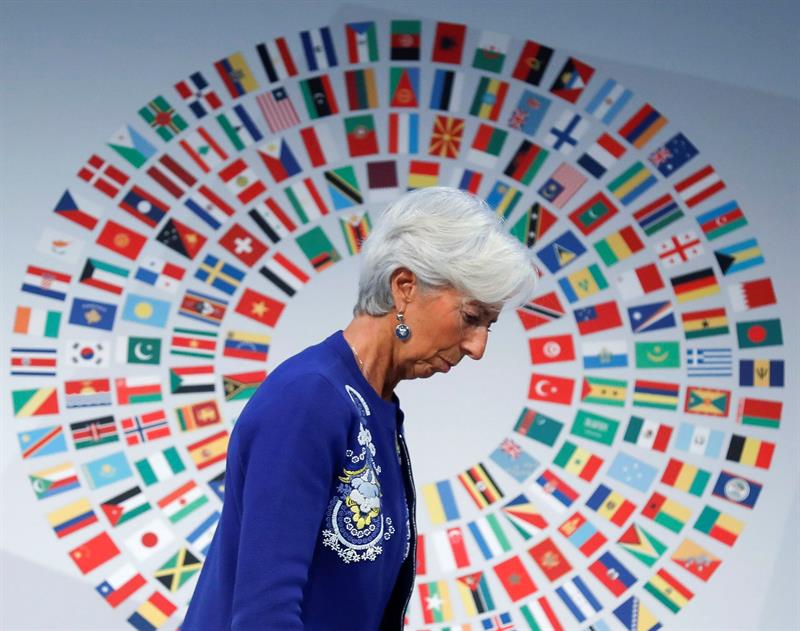  Lagarde points to aging and productivity as Asian challenges